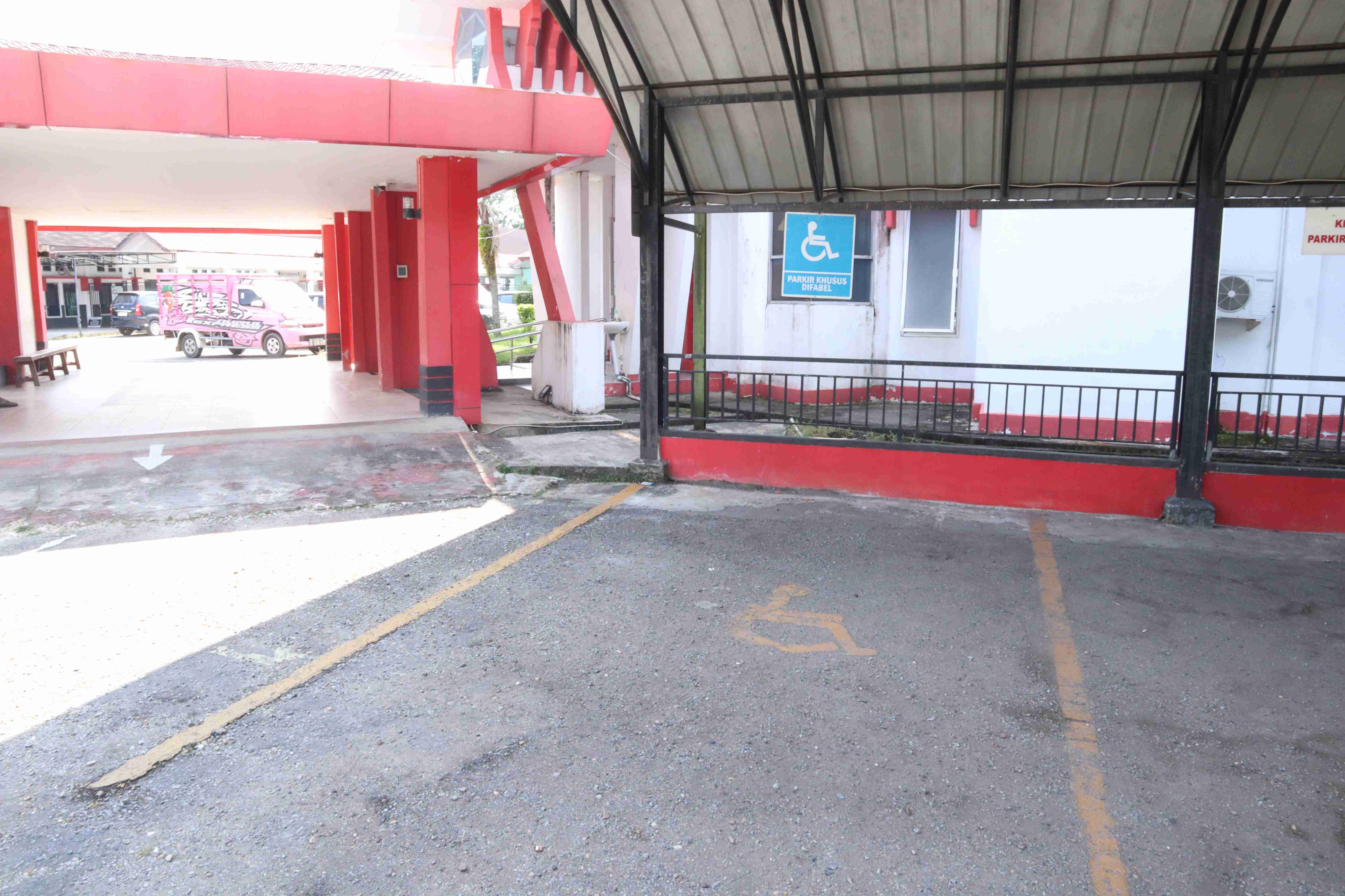 AREA PARKIR PRIORITAS